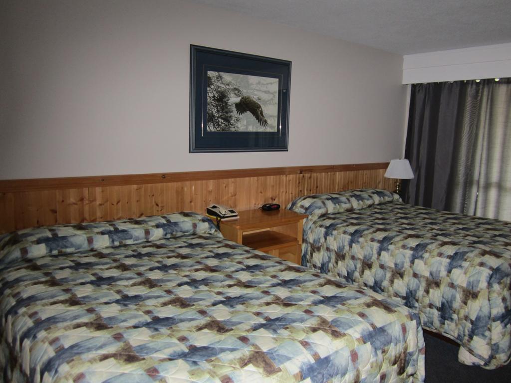 Lakeside Motel Williams Lake Ngoại thất bức ảnh