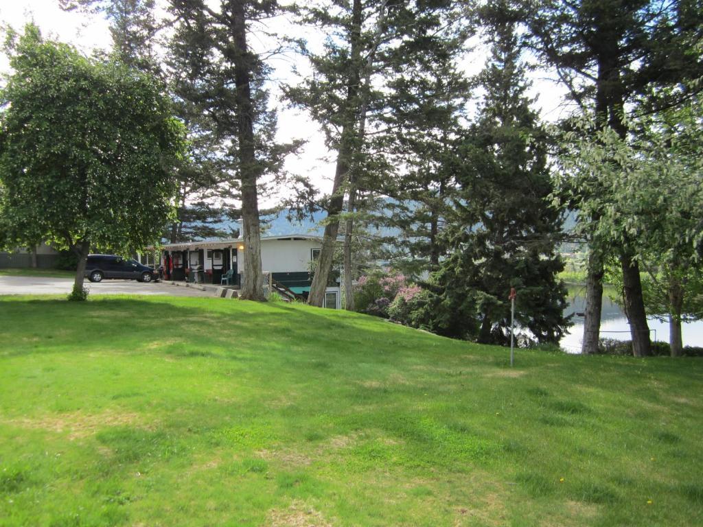 Lakeside Motel Williams Lake Ngoại thất bức ảnh