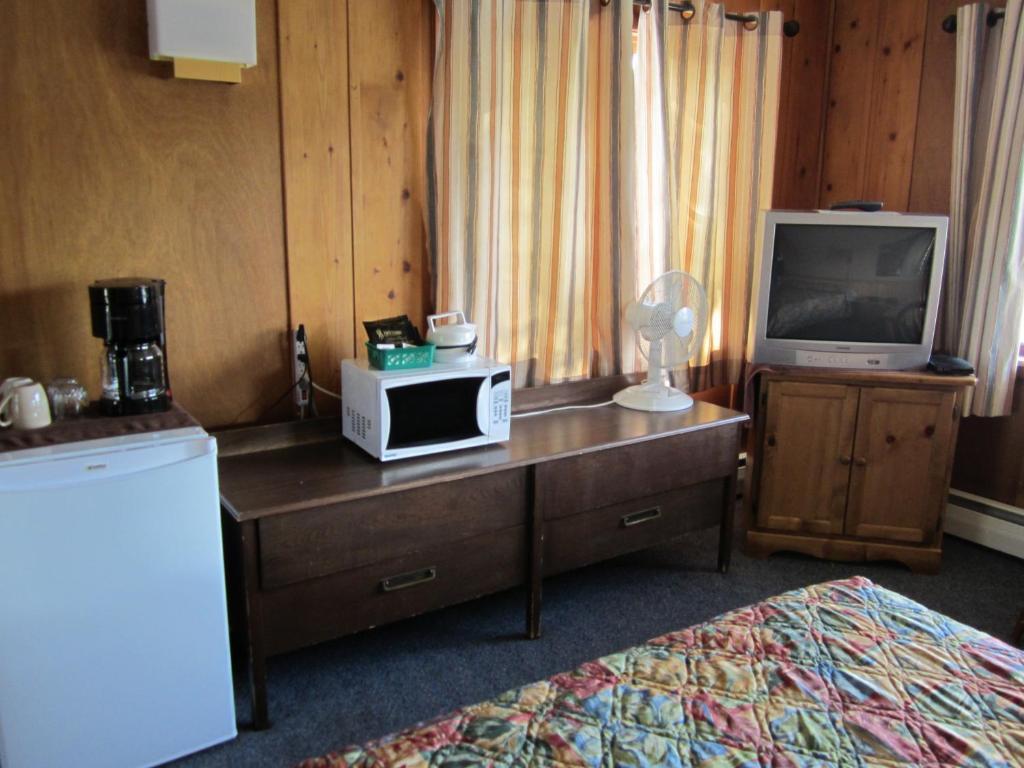 Lakeside Motel Williams Lake Ngoại thất bức ảnh