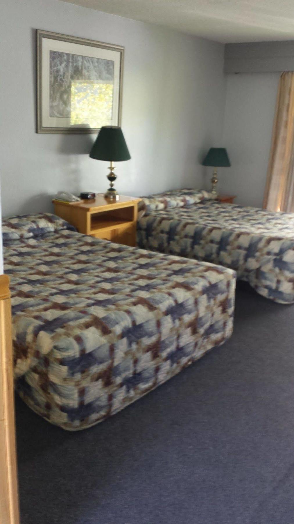 Lakeside Motel Williams Lake Ngoại thất bức ảnh