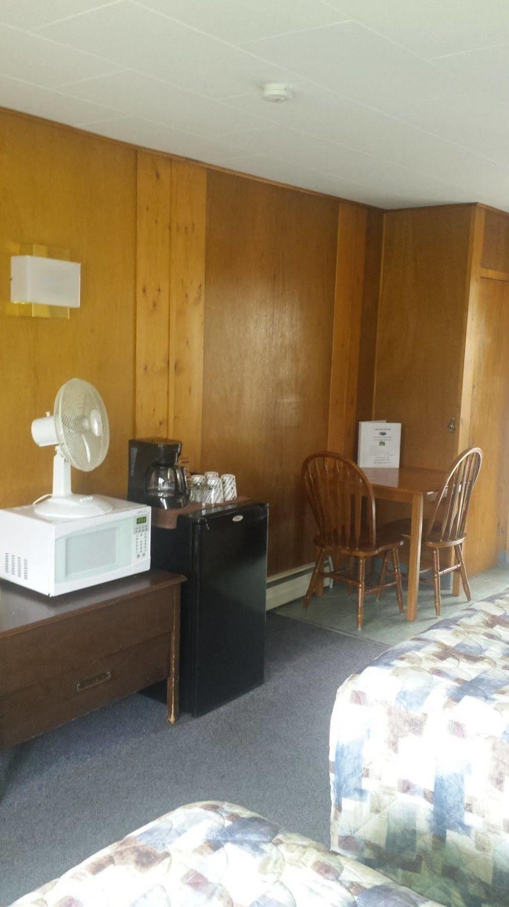 Lakeside Motel Williams Lake Ngoại thất bức ảnh